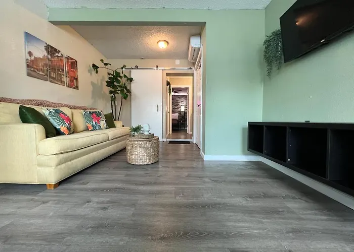 Apartment Near Tpa Airport
